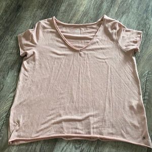 American eagle mauve Vneck distressed edging